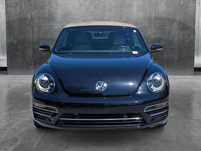 Used 2018 Volkswagen Beetle Coast with VIN 3VW5DAAT2JM504375 for sale in Sarasota, FL