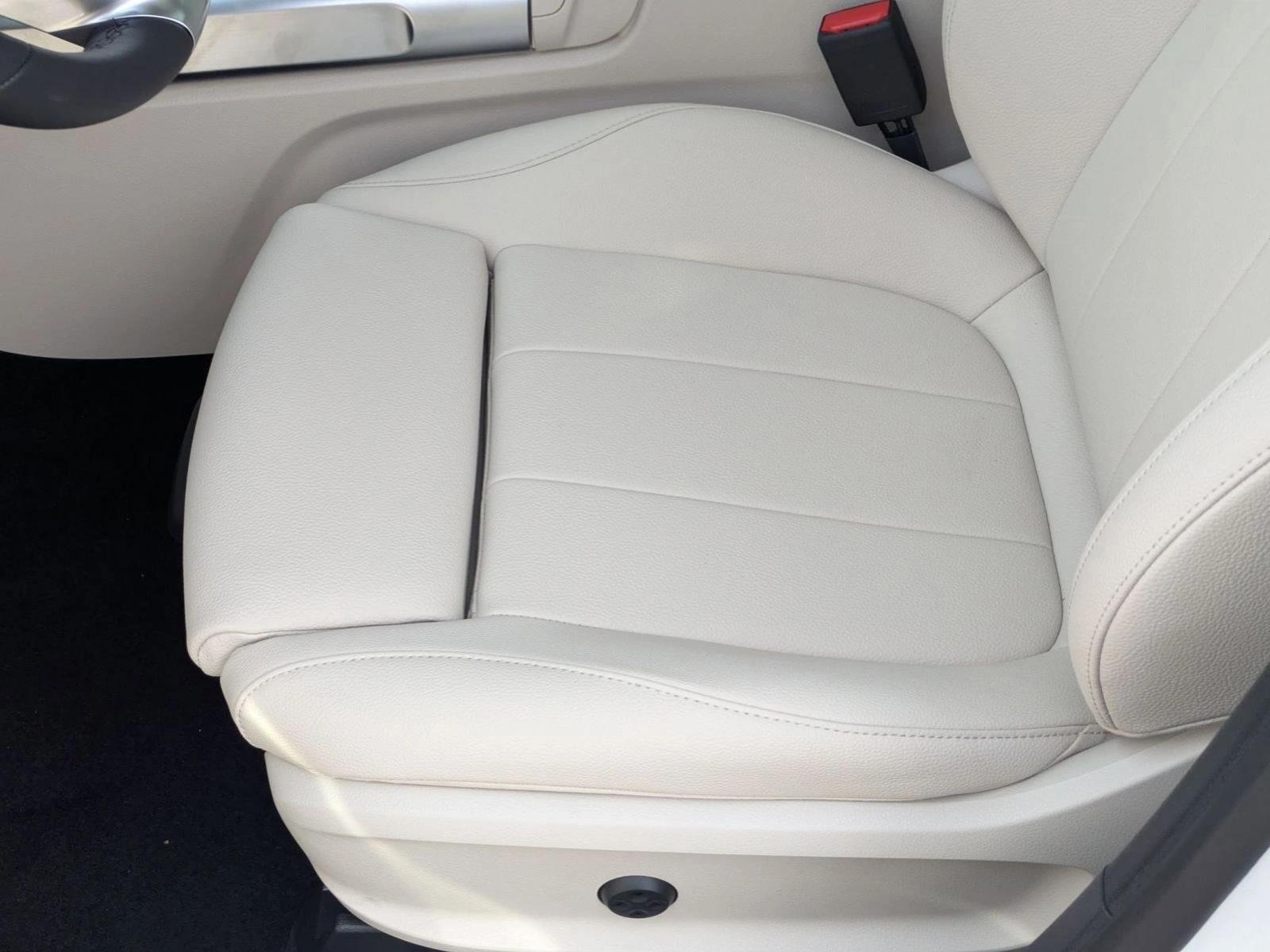 2026 Mercedes Benz GLB 250 photo 4