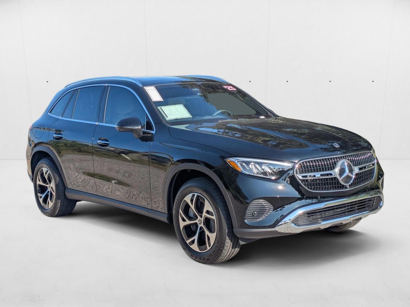 2025 Mercedes Benz GLC 350e 4MATIC photo 2