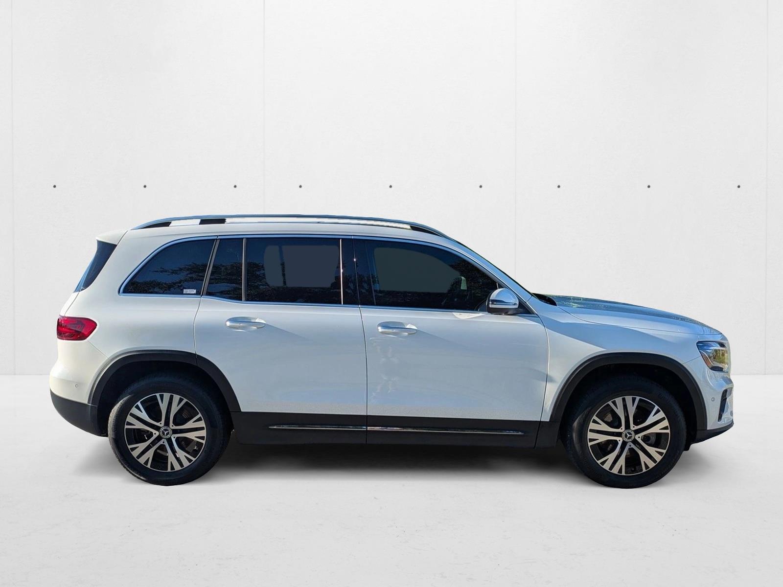 2025 Mercedes Benz GLB 250 photo 4