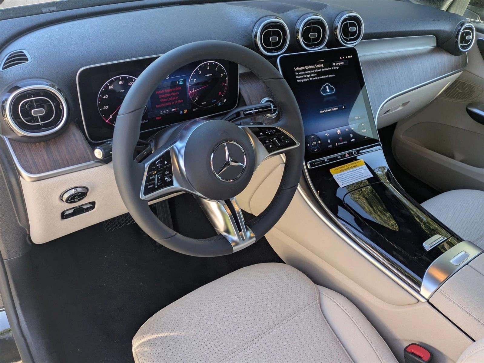 2026 Mercedes Benz GLC 300 4MATIC photo 3