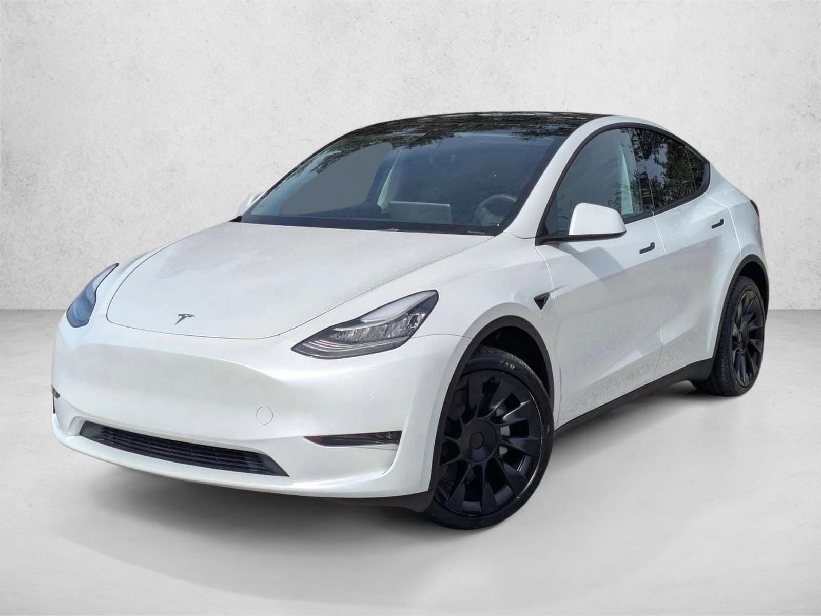 2023 Tesla Model Y Long Range's photo