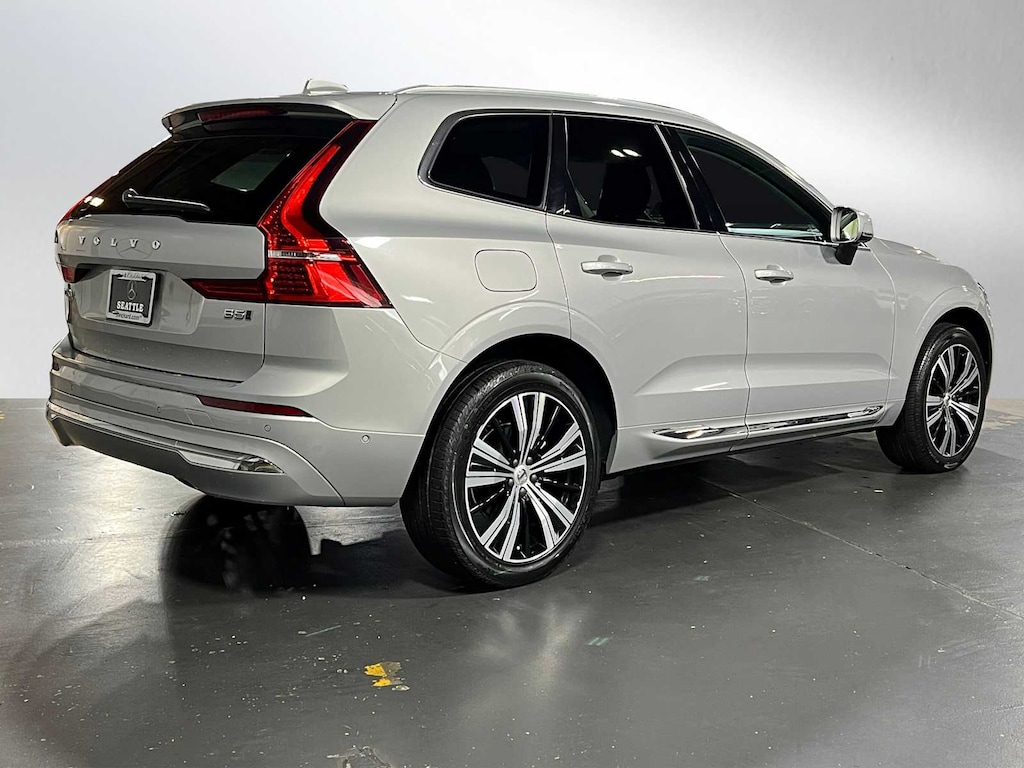 Used 2023 Volvo XC60 Plus Bright Theme B5 AWD