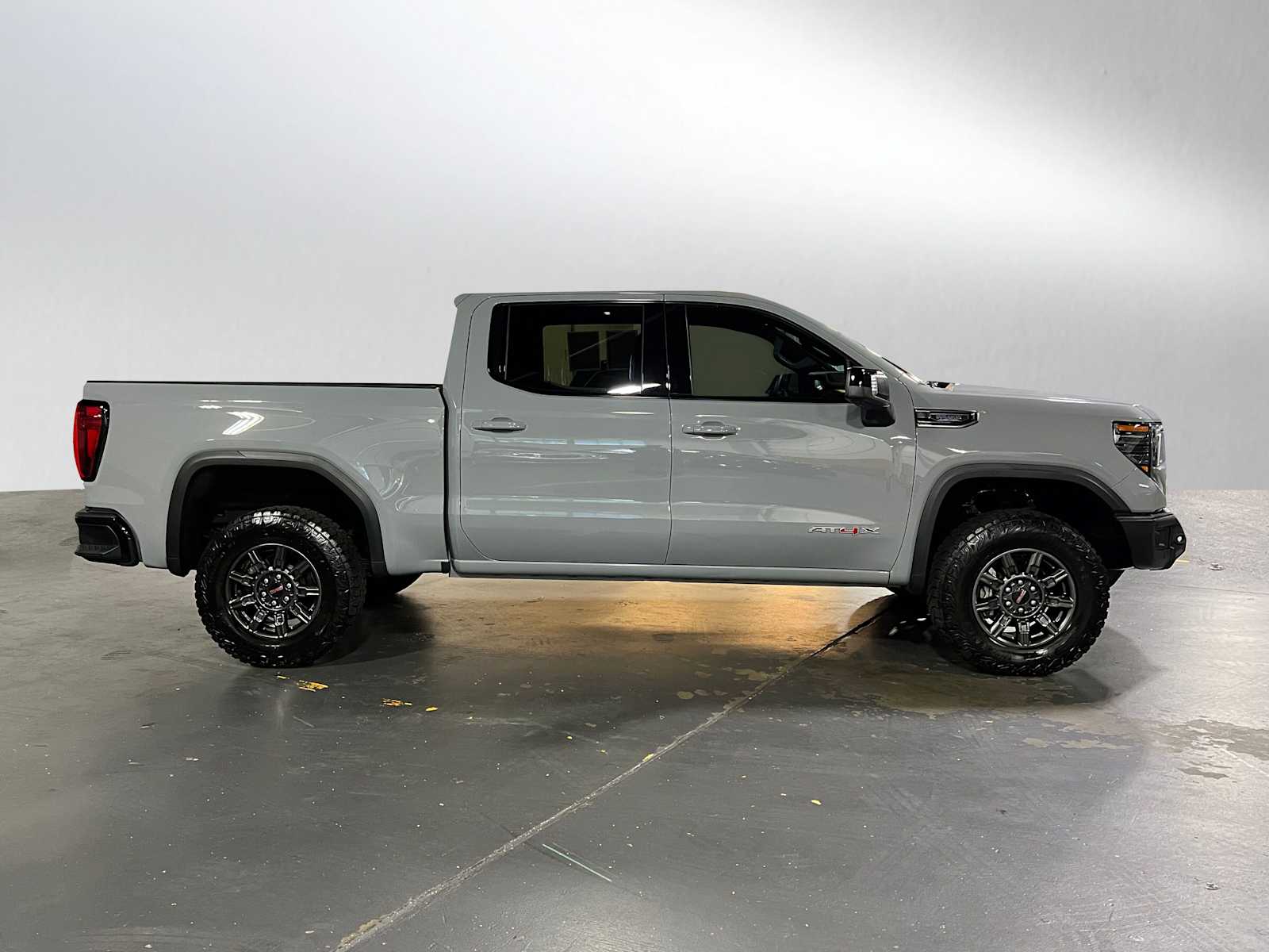 2024 Gmc Sierra 1500 AT4X photo 2