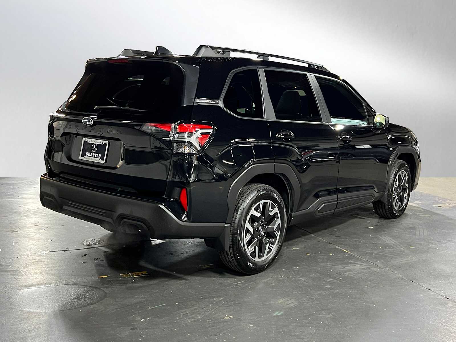 2025 Subaru Forester Premium photo 2