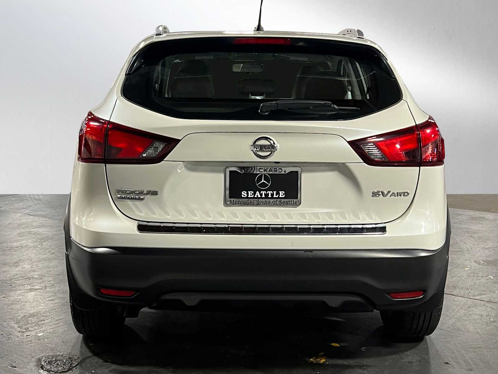 2018 Nissan Rogue Sport SV photo 3