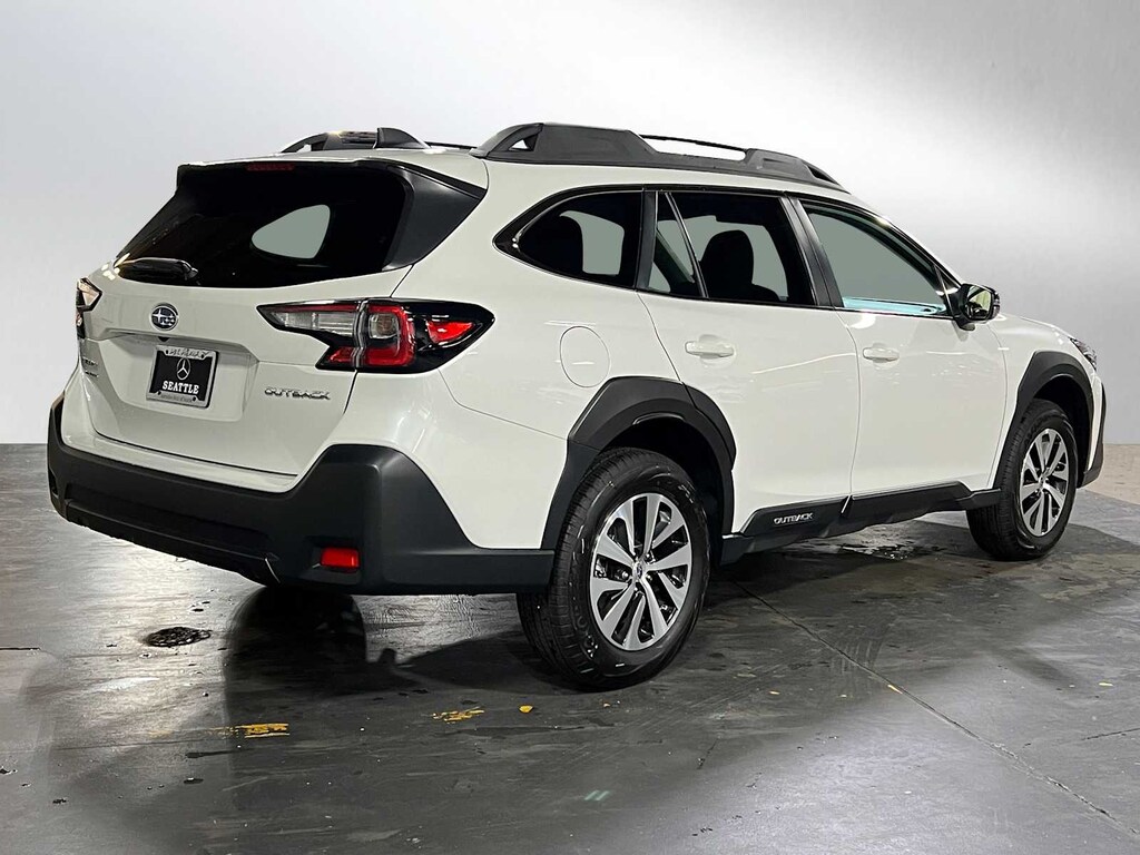 Used 2024 Subaru Outback Premium AWD