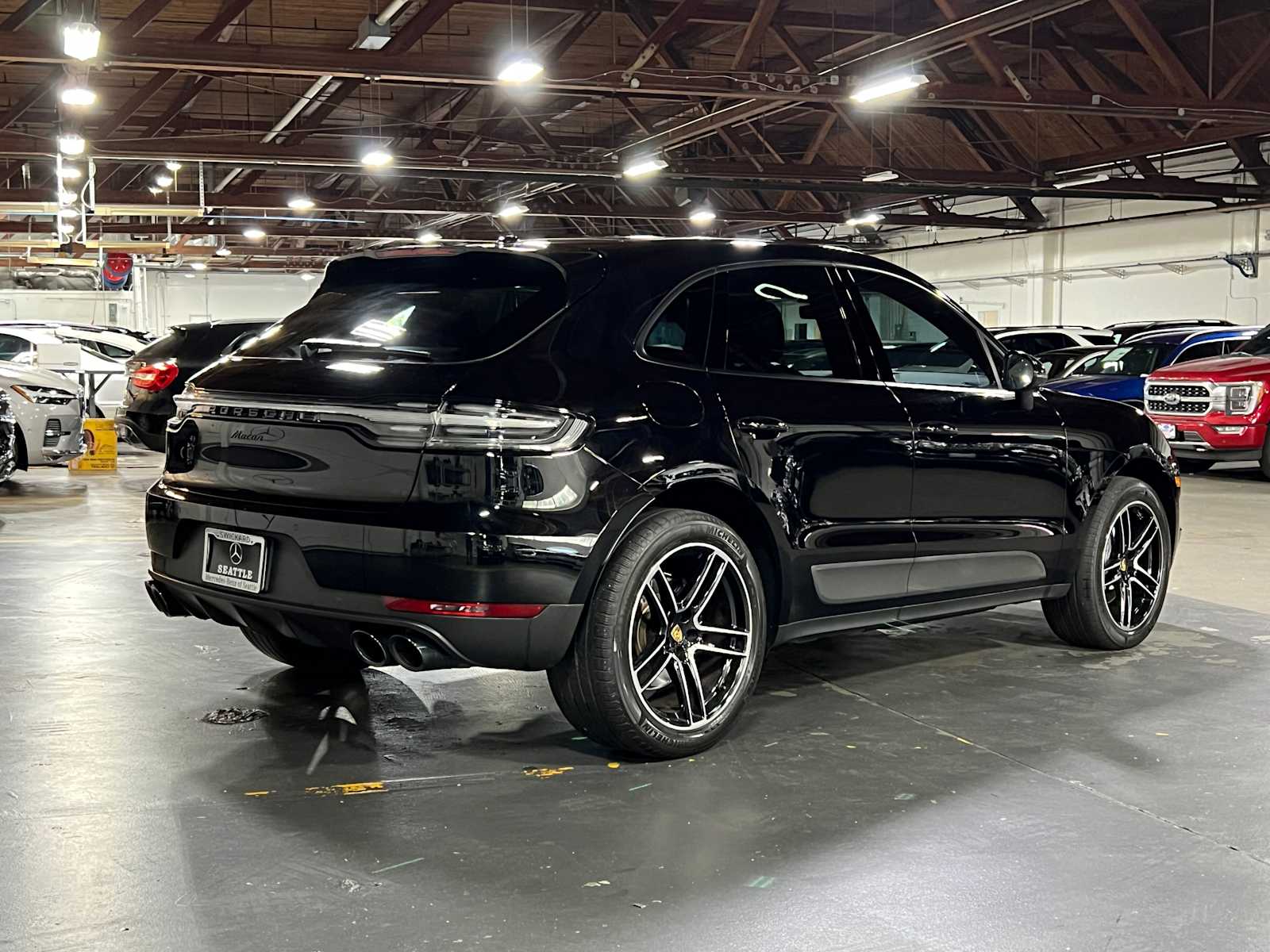 2021 Porsche Macan Base photo 3