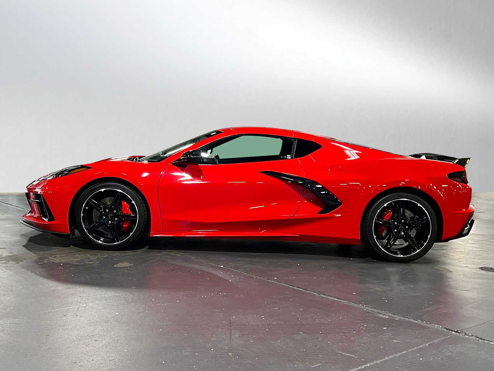 2022 Chevrolet Corvette Stingray 2LT photo 2