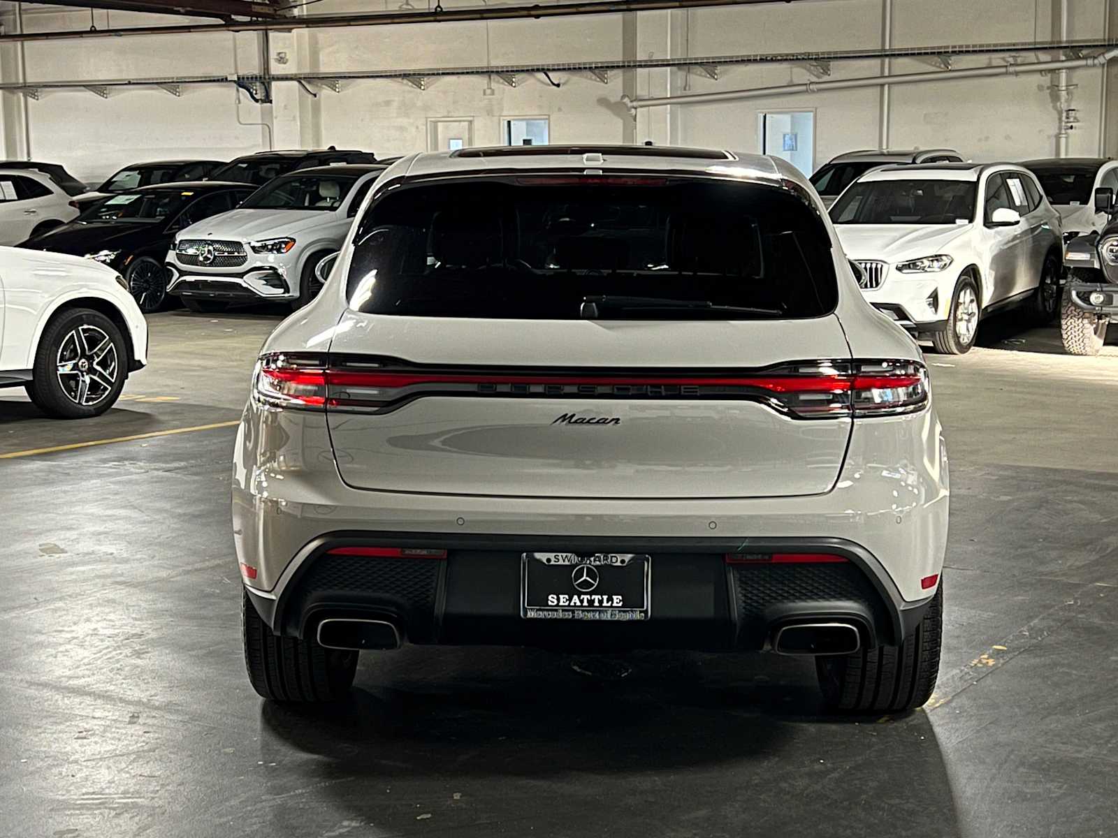 2024 Porsche Macan T photo 4