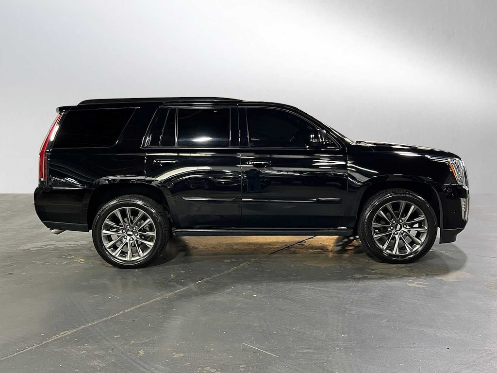 Used 2019 Cadillac Escalade Premium Luxury 4WD