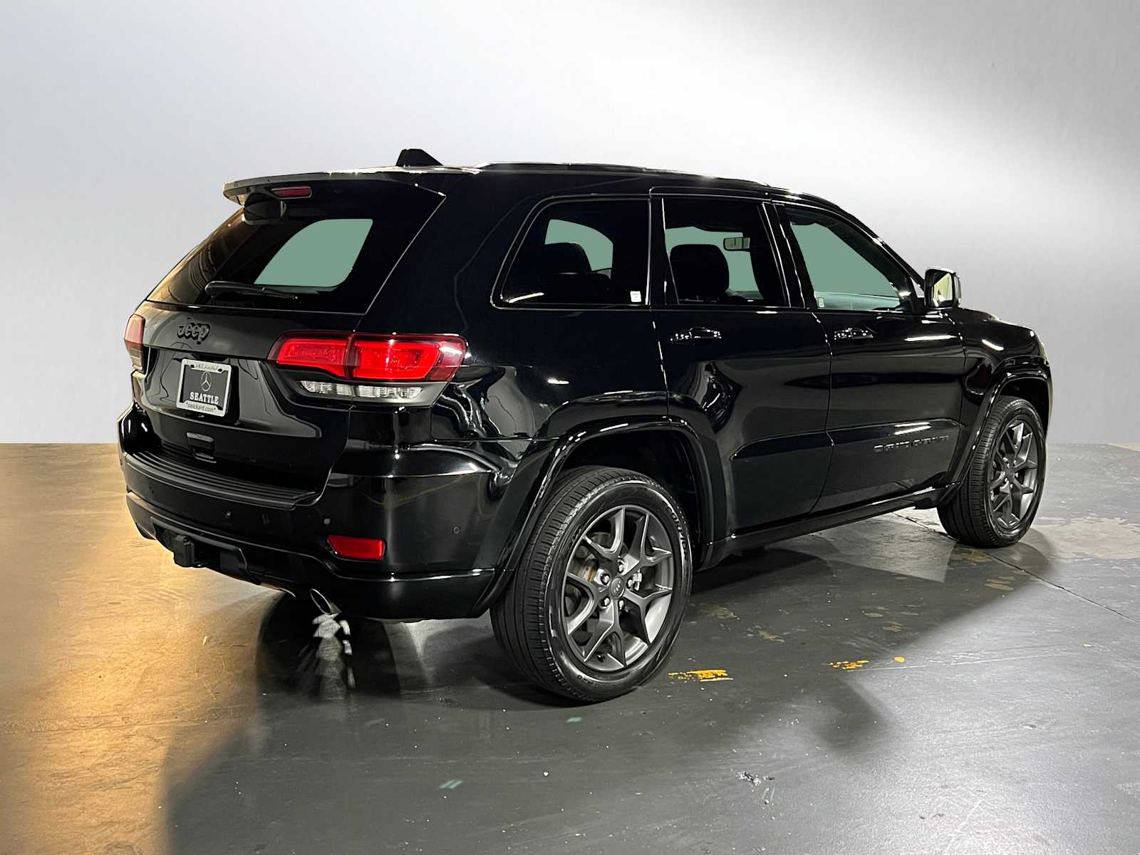 2021 Jeep Grand Cherokee Limited photo 2
