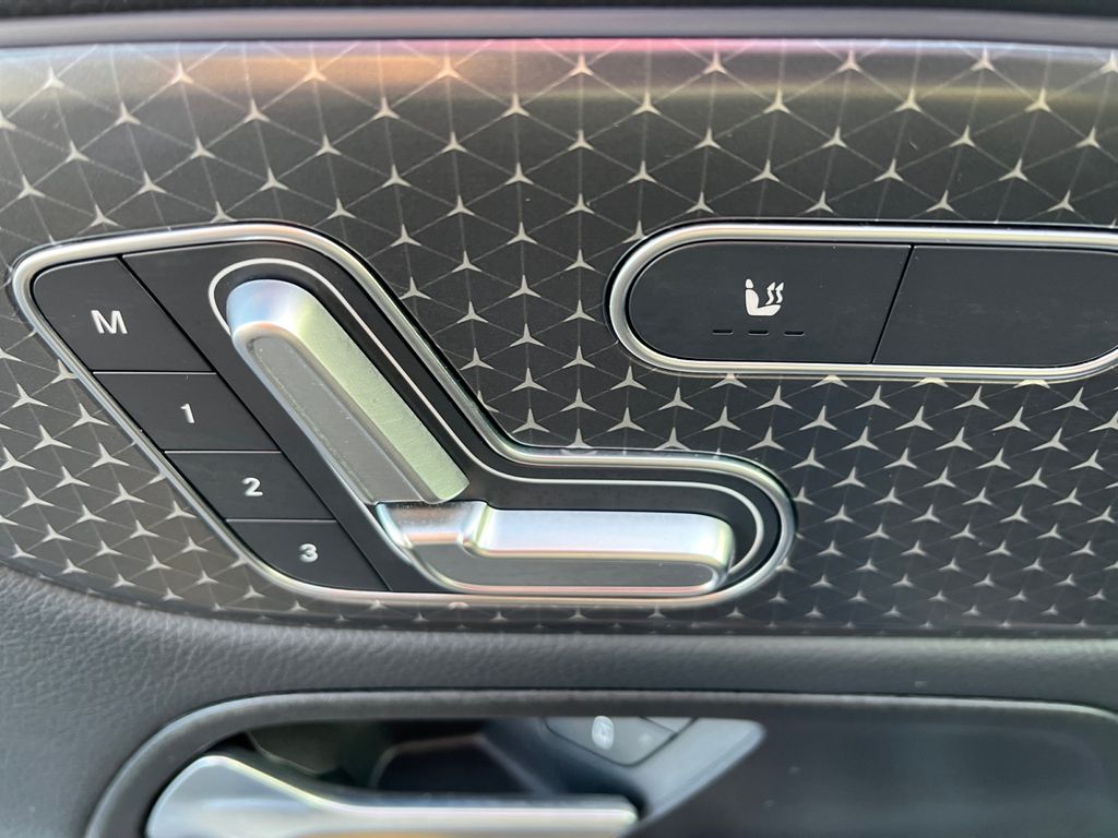 2025 Mercedes-Benz GLB Base - Photo 22