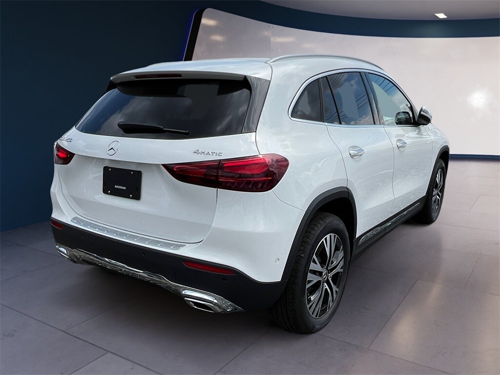 2026 Mercedes Benz GLA 250 4MATIC photo 3