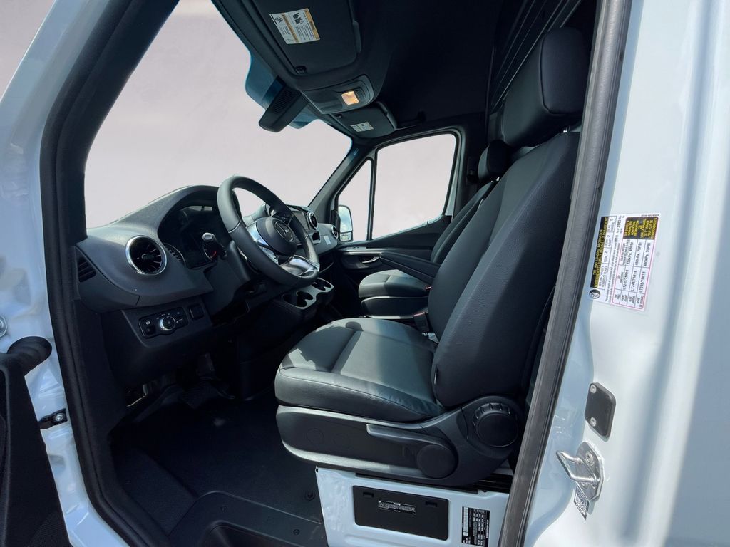 2025 Mercedes-Benz Sprinter Cargo Van Base - Photo 7