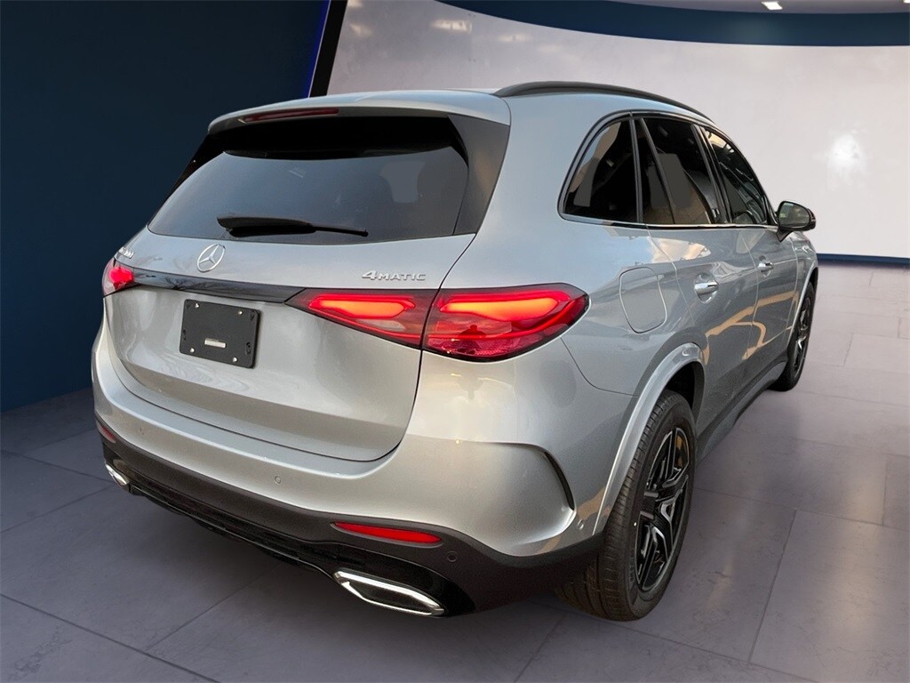 2026 Mercedes Benz GLC 300 4MATIC photo 4