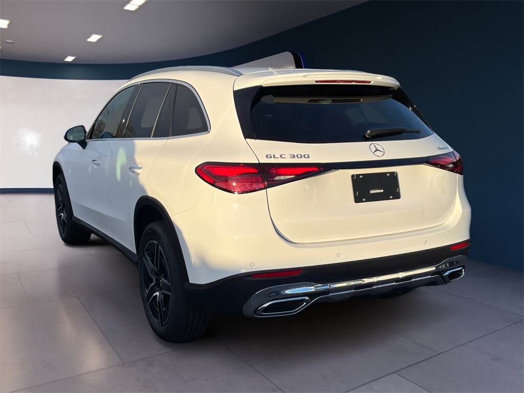 2026 Mercedes Benz GLC 300 4MATIC photo 2