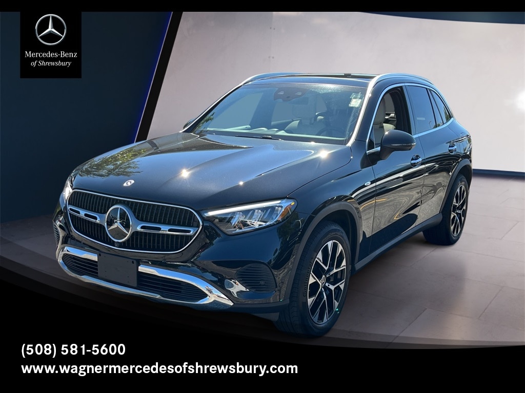 2025 Mercedes-Benz GLC Base's photo