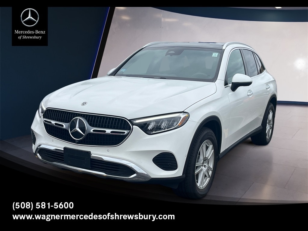 2025 Mercedes-Benz GLC Base's photo