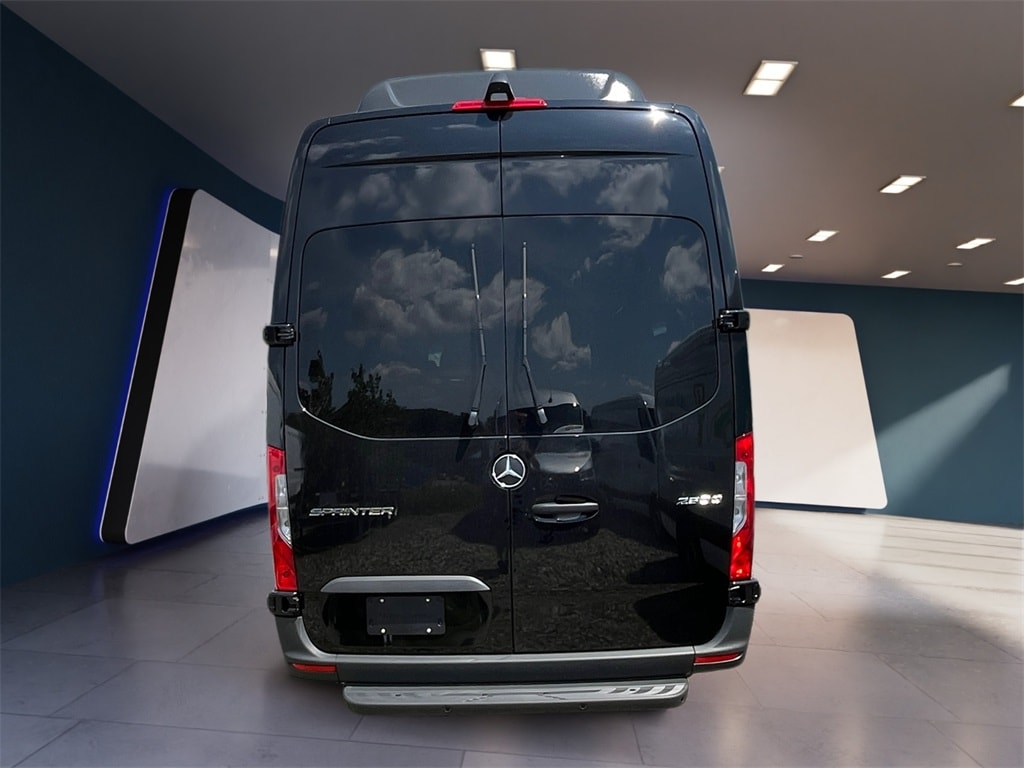 New 2025 Mercedes-Benz Sprinter 2500 Passenger 170 WB Minivan/Van