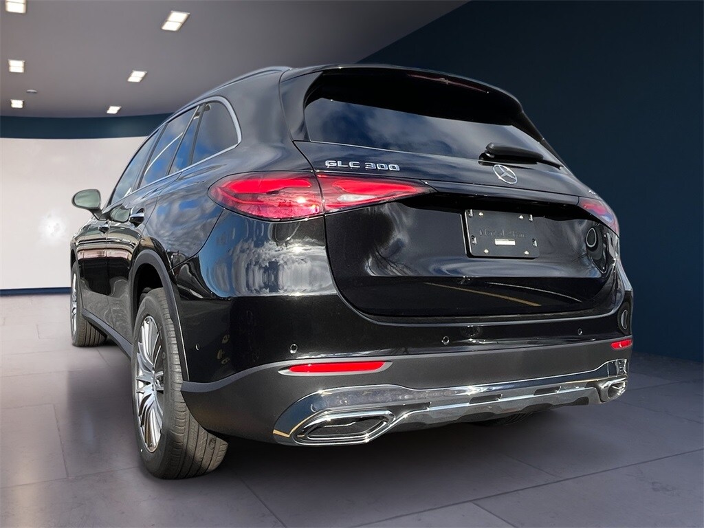 2026 Mercedes Benz GLC 300 4MATIC photo 2