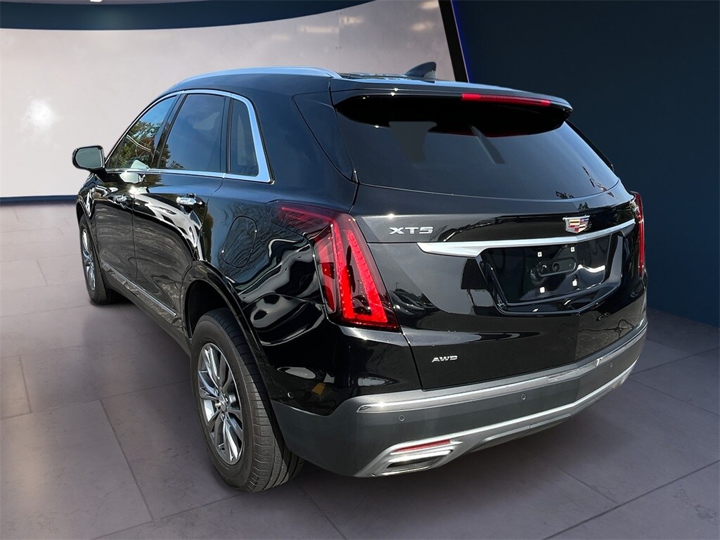 2023 Cadillac XT5 Premium Luxury photo 3