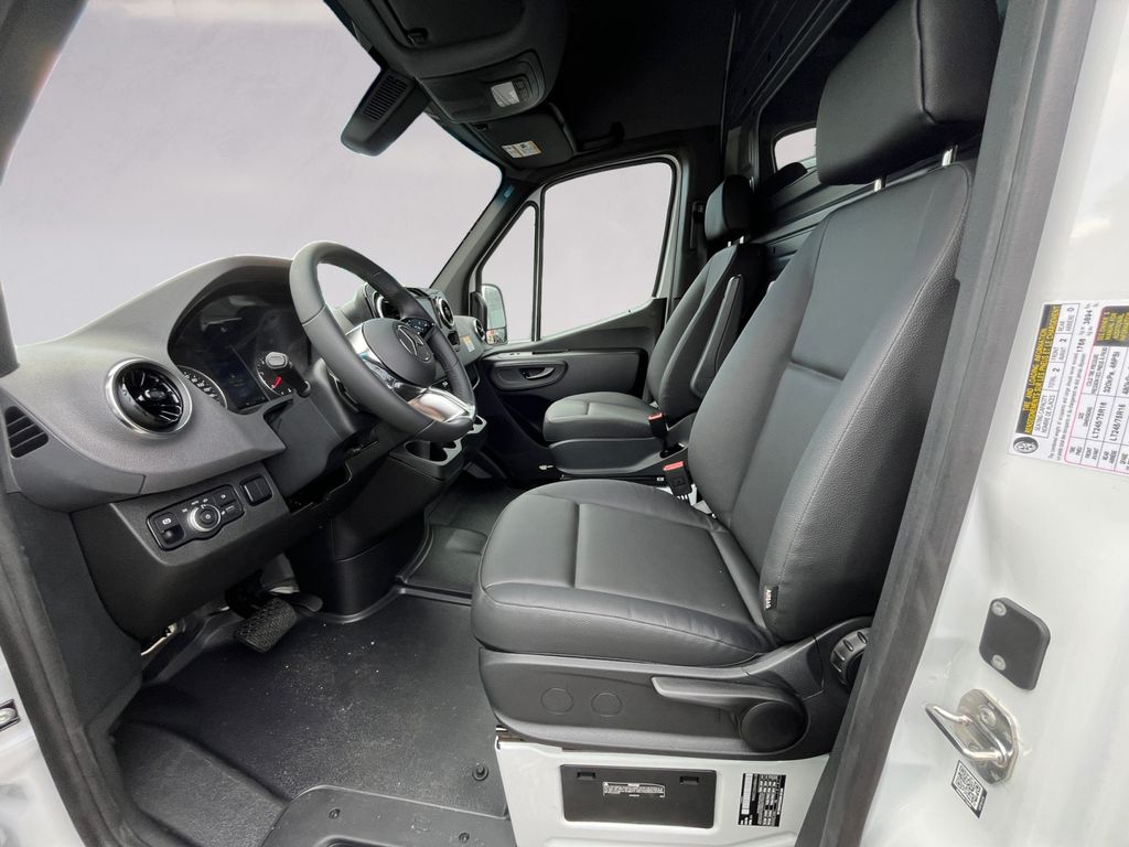 2025 Mercedes-Benz Sprinter Cargo Van Base - Photo 7