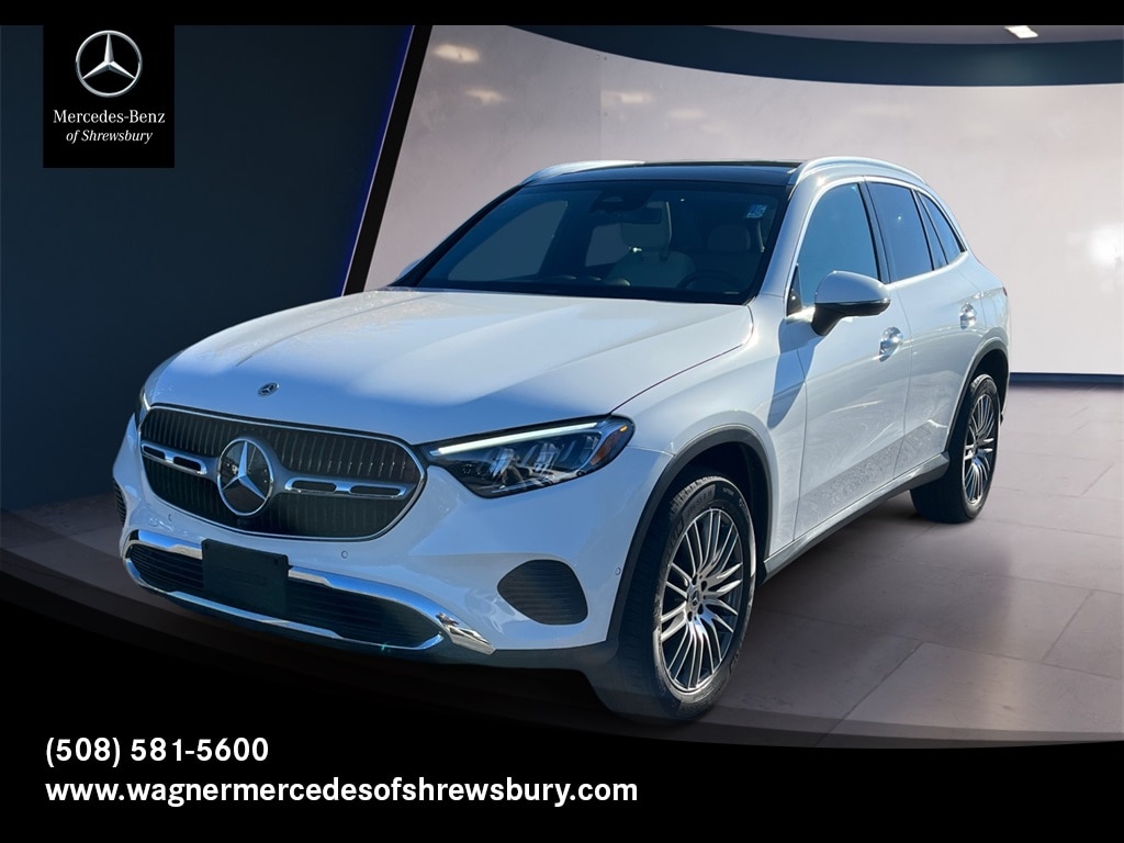 2025 Mercedes-Benz GLC Base's photo