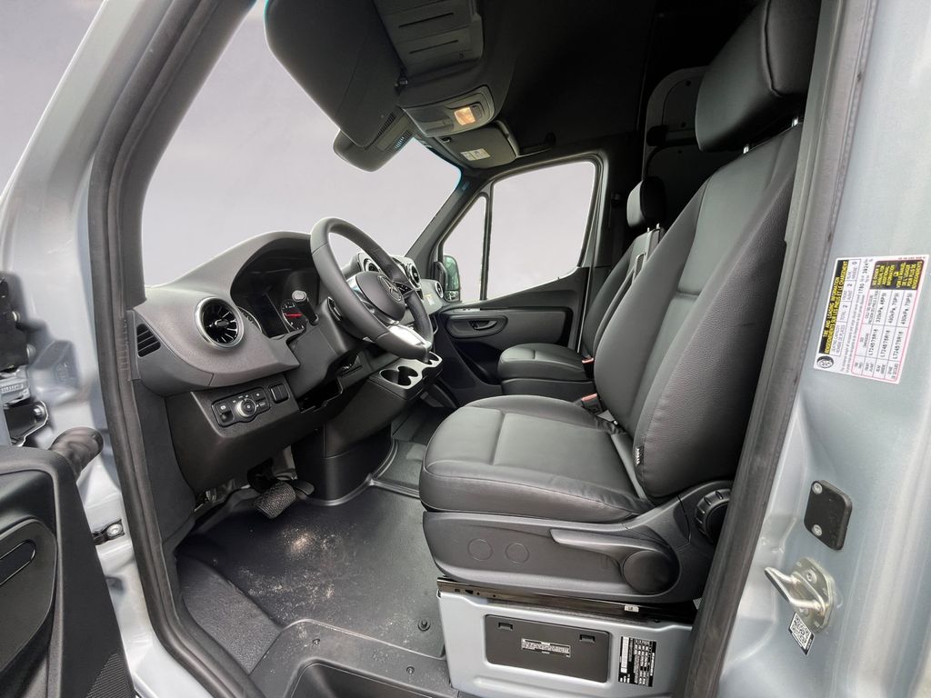 2025 Mercedes-Benz Sprinter Cargo Van Base - Photo 7