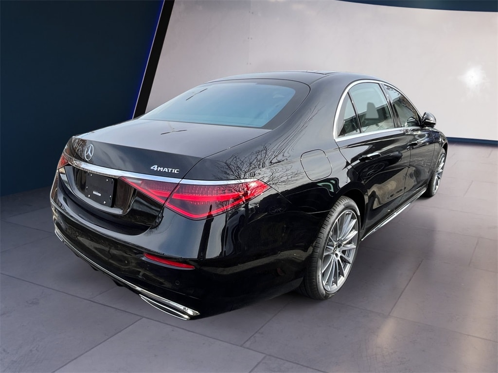 2026 Mercedes Benz S 580 4MATIC photo 2