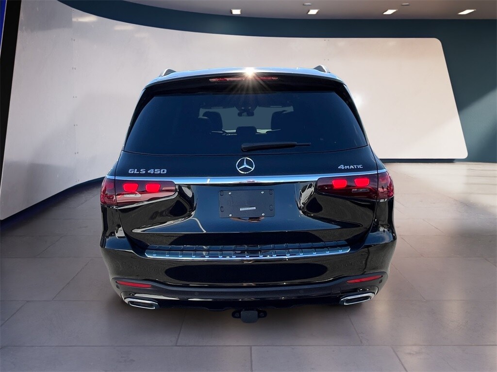 2025 Mercedes Benz GLS 450 4MATIC photo 4