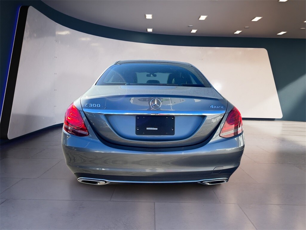 2021 Mercedes Benz C photo 4