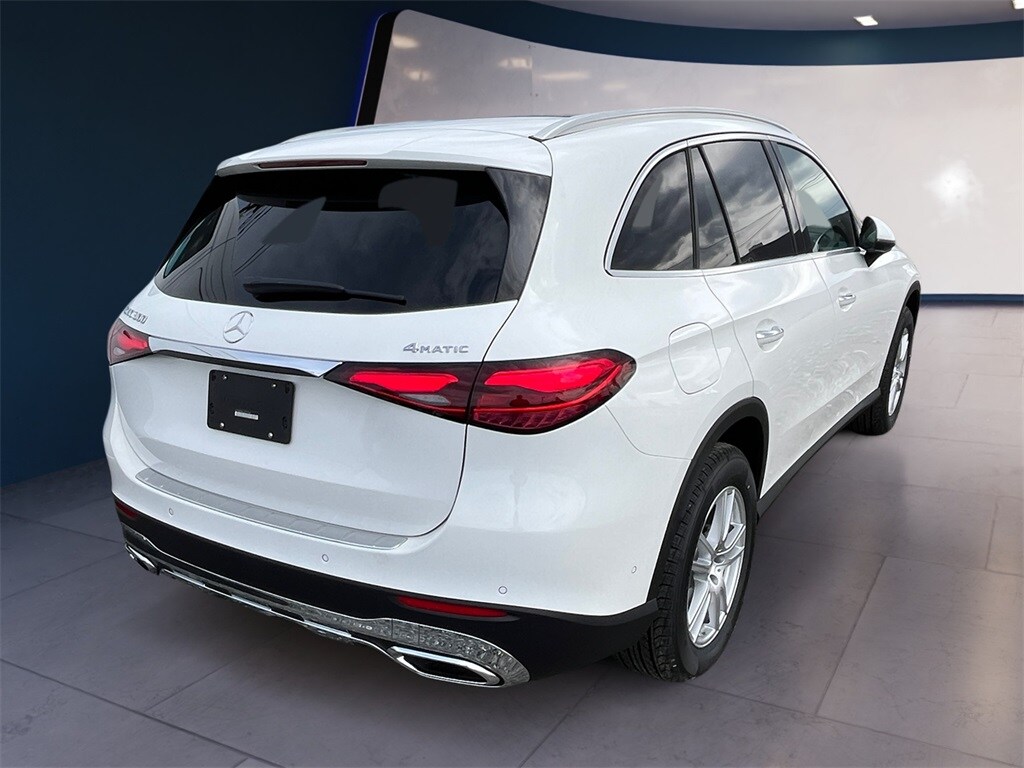 2025 Mercedes Benz GLC 300 4MATIC photo 4