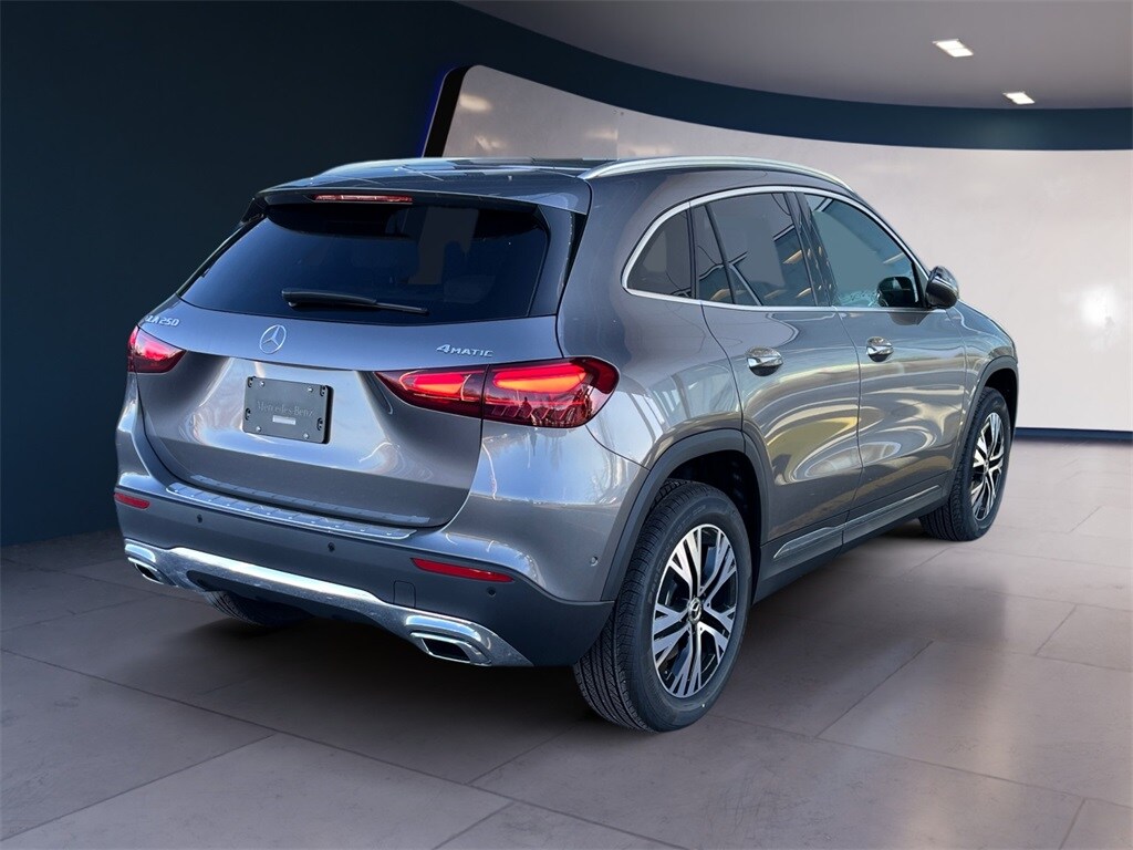 2025 Mercedes Benz GLA 250 4MATIC photo 3