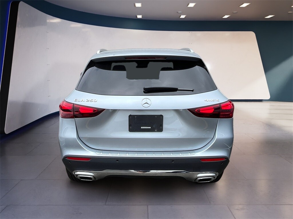 2025 Mercedes Benz GLA 250 4MATIC photo 4