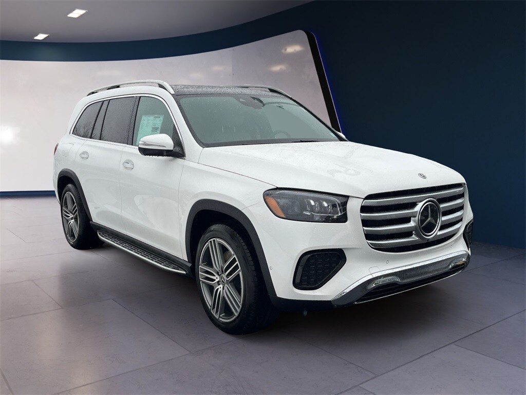 2025 Mercedes Benz GLS 450 4MATIC photo 4