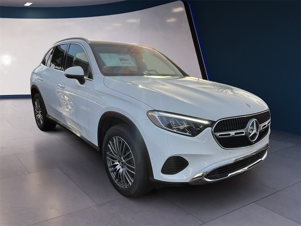 2026 Mercedes Benz GLC 300 4MATIC photo 4