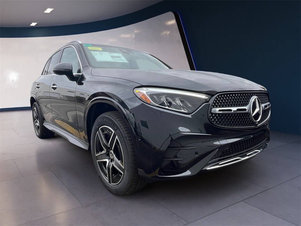 2026 Mercedes Benz GLC 300 4MATIC photo 4