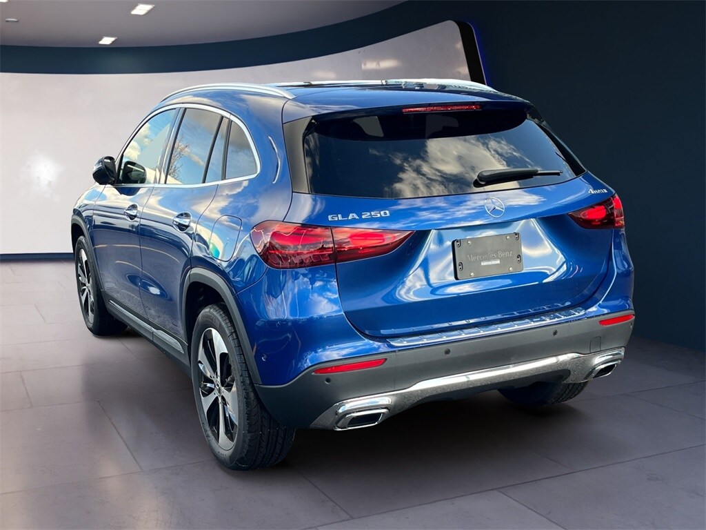 2025 Mercedes Benz GLA 250 4MATIC photo 2