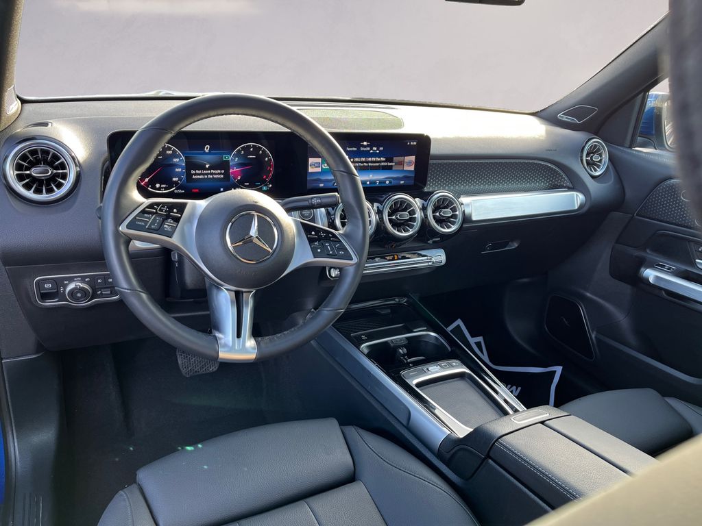 2025 Mercedes-Benz GLB Base - Photo 10