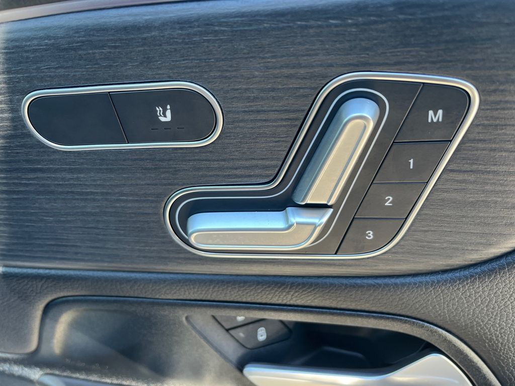 2025 Mercedes-Benz GLB Base - Photo 16