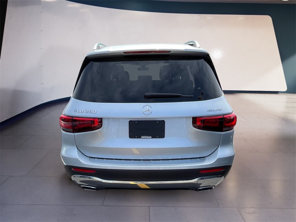 2022 Mercedes Benz GLB 250 photo 4