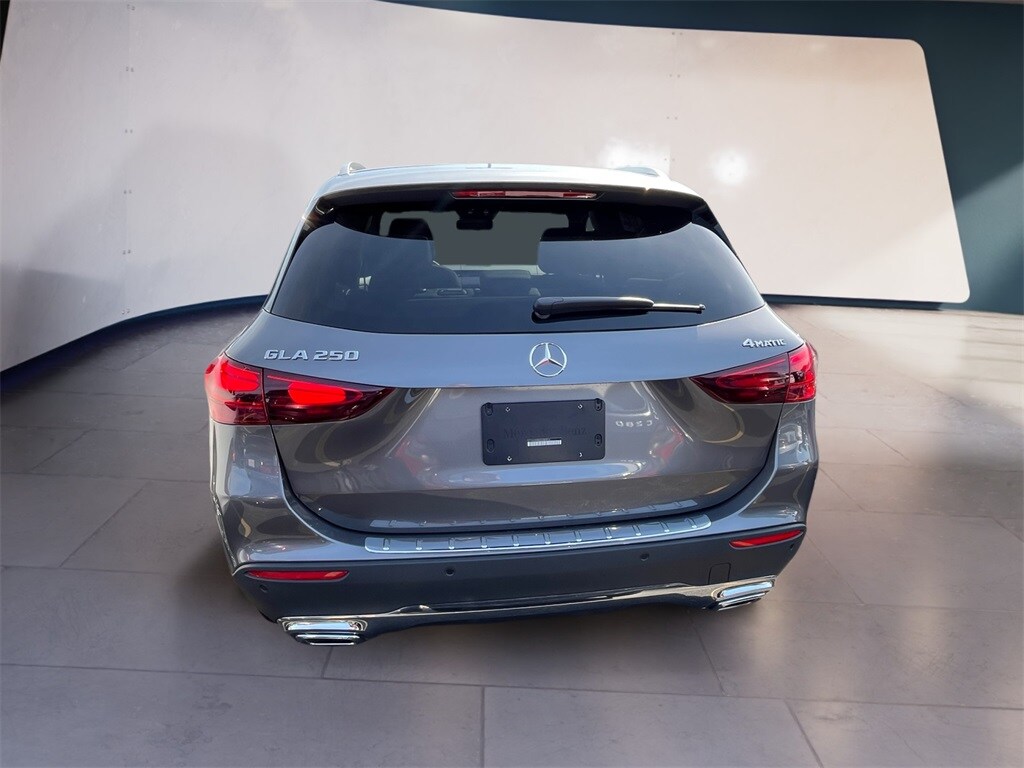 2025 Mercedes Benz GLA 250 4MATIC photo 4