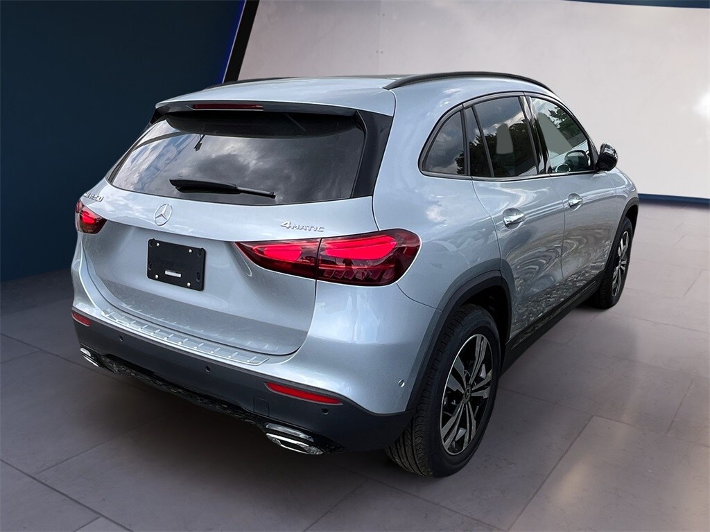 2026 Mercedes Benz GLA 250 4MATIC photo 3