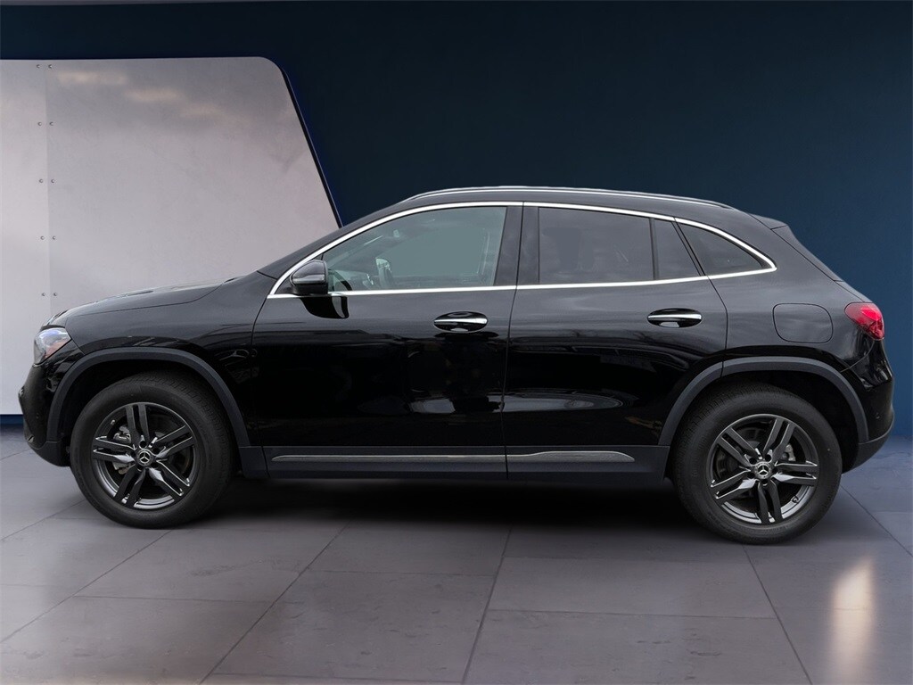 2025 Mercedes Benz GLA 250 4MATIC photo 2