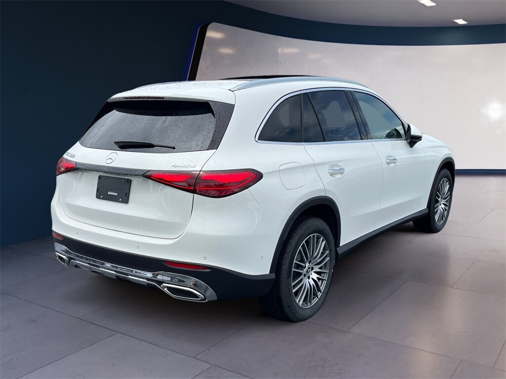 2025 Mercedes Benz GLC 300 4MATIC photo 3