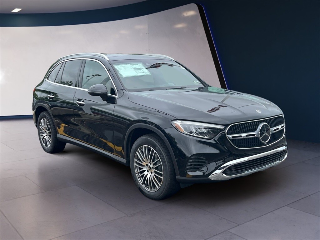 2025 Mercedes Benz GLC 300 4MATIC photo 4