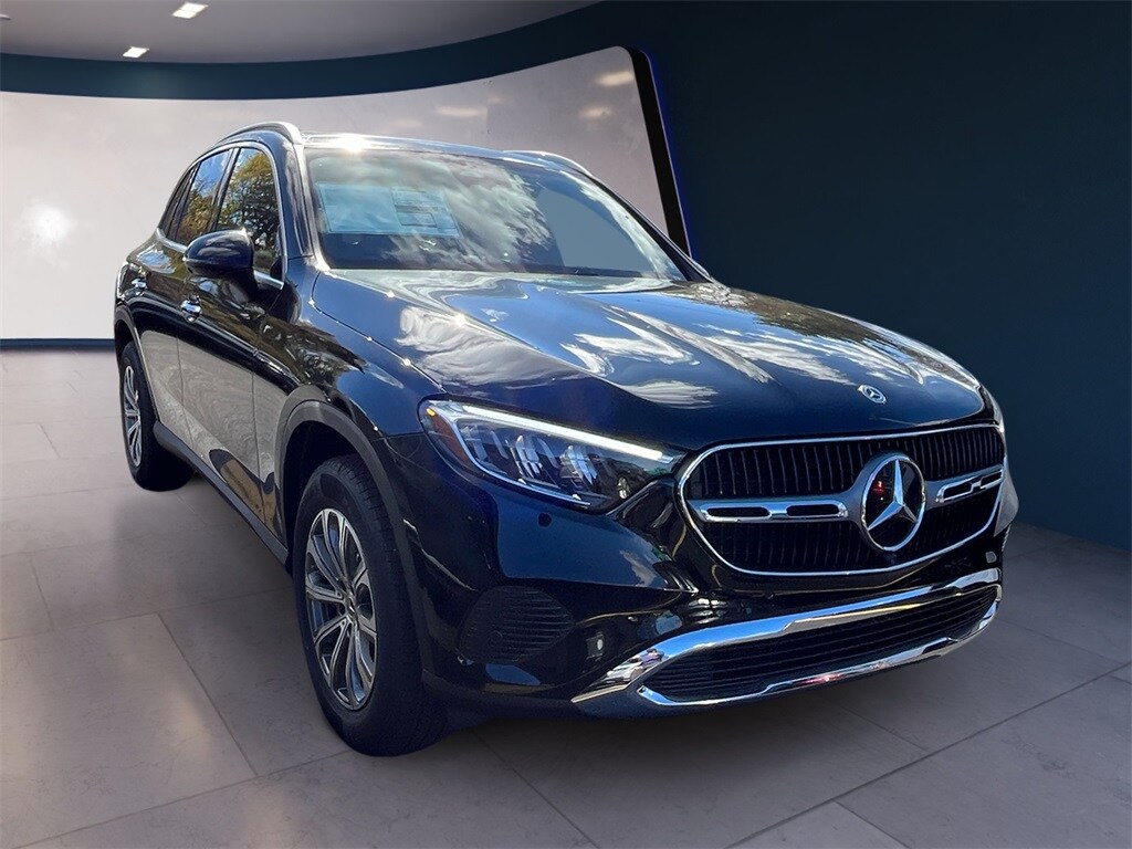 2026 Mercedes Benz GLC 300 4MATIC photo 4