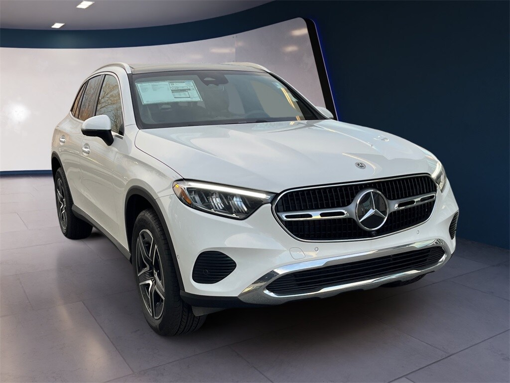 2026 Mercedes Benz GLC 300 4MATIC photo 4
