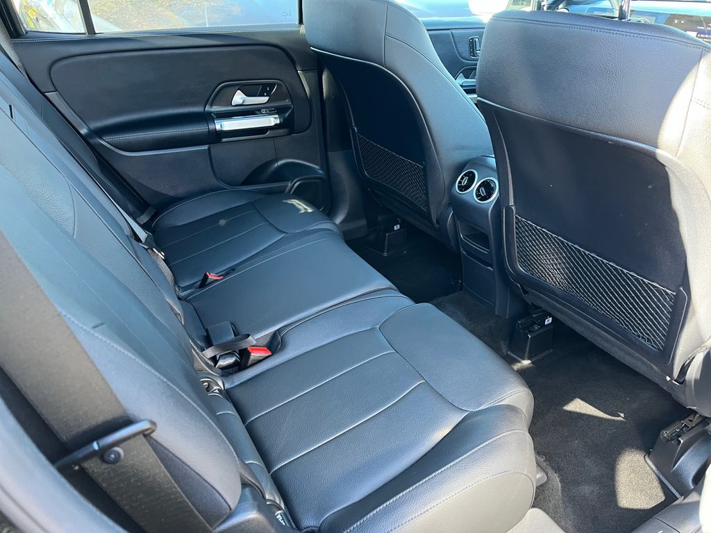 2025 Mercedes-Benz GLB Base - Photo 17
